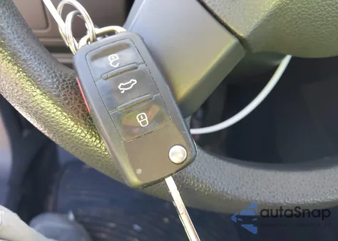 2014 Volkswagen Golf 2.5L z USA, uszkodzony, nr VIN WVWDB7AJ2EW002316